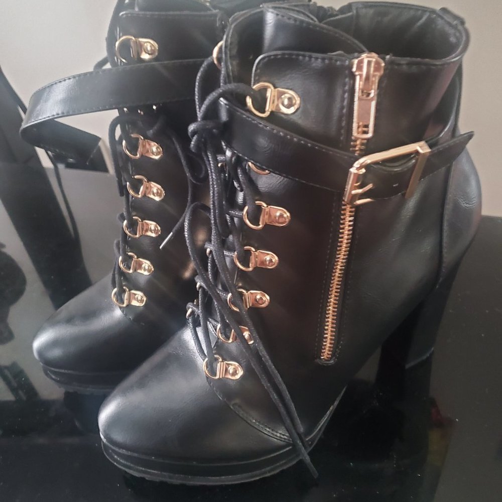 boots - Picture 4 of 4